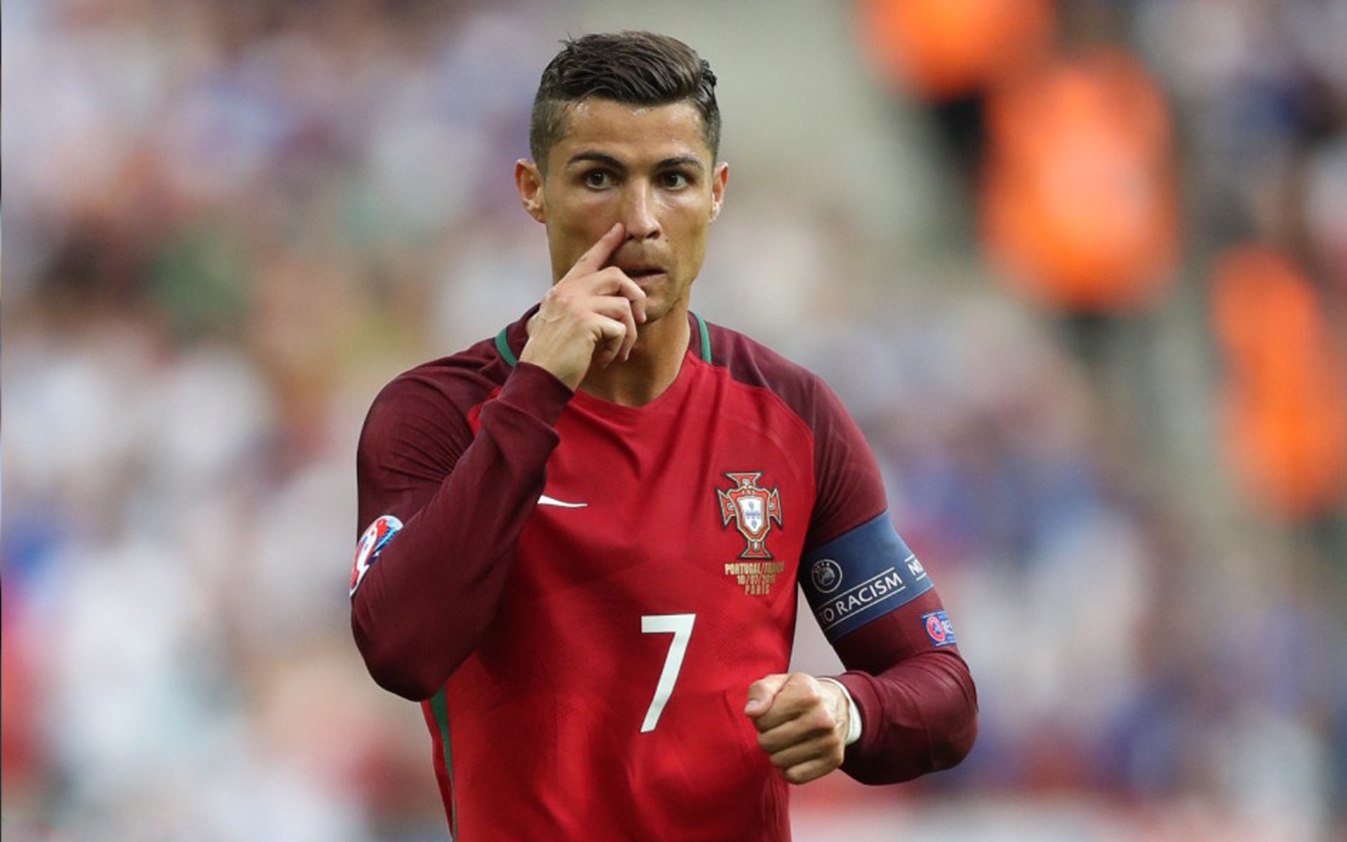 开云入口-VAR再成焦点，申花VS巴黎圣日耳曼争议点球引爆舆论，足球公正性再遭拷问，VAR争议再起，申花vs巴黎点球判罚引爆公正性质疑